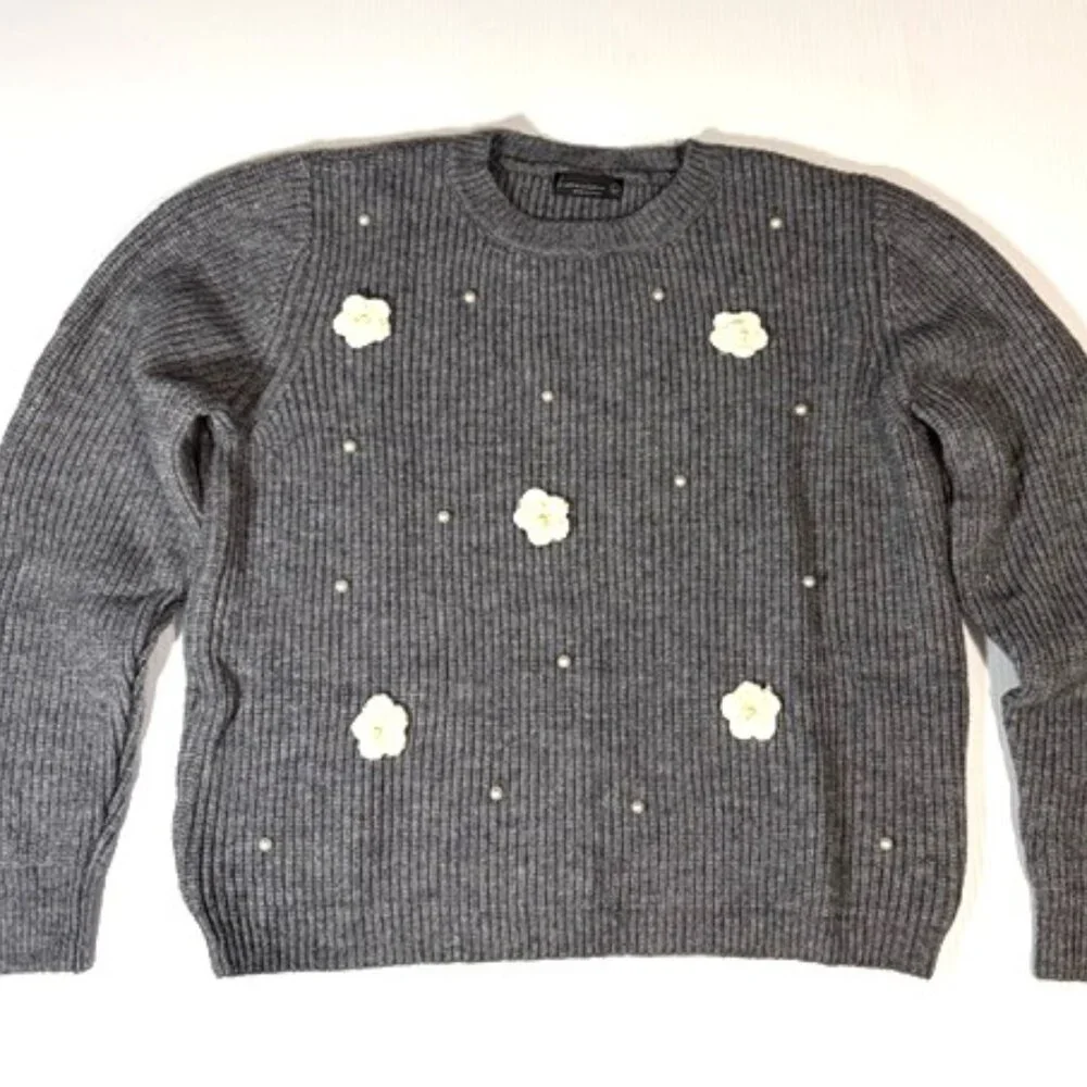 Limassimo Sweater Large Gray Knit Faux‎ Pearl Crochet Flower Coquette Soft Girl